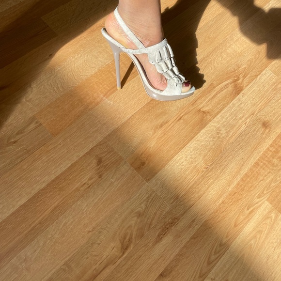 BCBG suede pumps - Picture 3 of 4